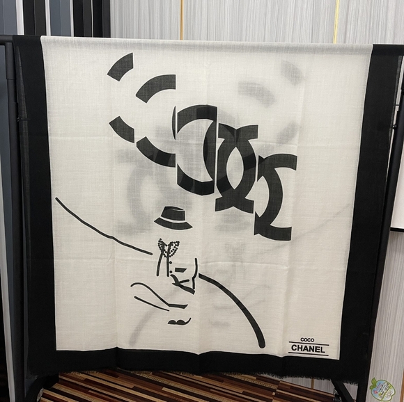 Chanel double c cashmere long scarf - Picture 4 of 9